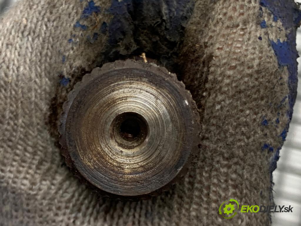 CITROEN DS5 liftback 2012 120 kW 2.0 HDi 165 1997 poloos pravý přední část 9687854680