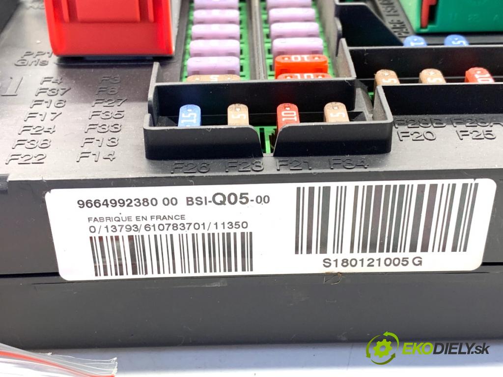 CITROEN DS5 liftback 2012 120 kW 2.0 HDi 165 1997 modul BSI 9664992380 (Pojistková skříňka)