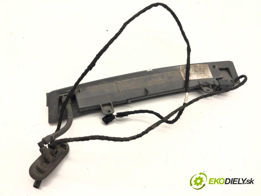 CITROEN DS5 liftback 2012 120 kW 2.0 HDi 165 1997 světlo brzdových světel 9689043280