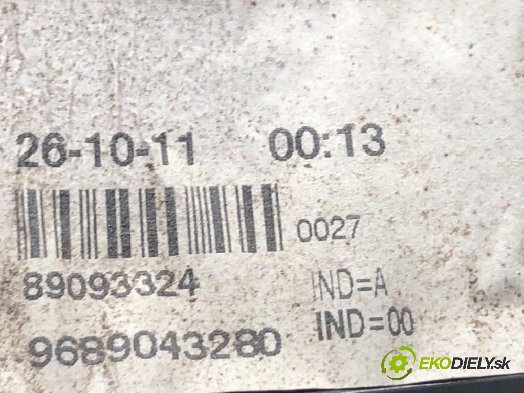 CITROEN DS5 liftback 2012 120 kW 2.0 HDi 165 1997 Svetlo brzdových svetiel 9689043280