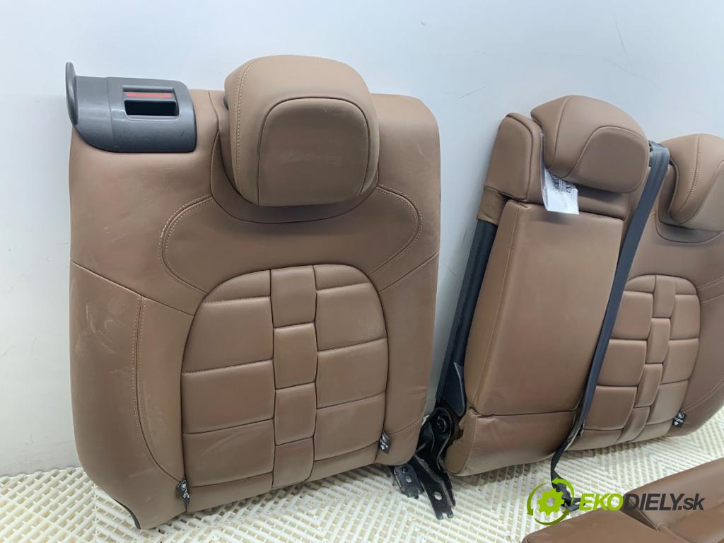 CITROEN DS5 liftback 2012 120 kW 2.0 HDi 165 1997 Sedadlo druhý rad