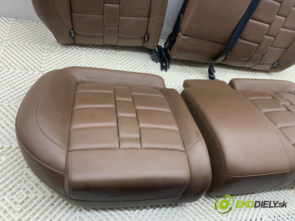 CITROEN DS5 liftback 2012 120 kW 2.0 HDi 165 1997 Sedadlo druhý rad