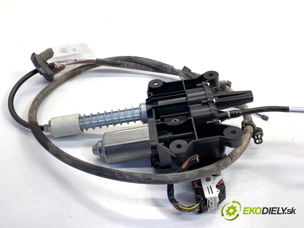 CITROEN DS5 liftback 2012 120 kW 2.0 HDi 165 1997 BRZDA: ručný elektrický 9674619580 (Ručná brzda)