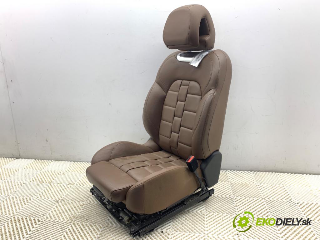 CITROEN DS5 liftback 2012 120 kW 2.0 HDi 165 1997 Sedadlo pravy predný
