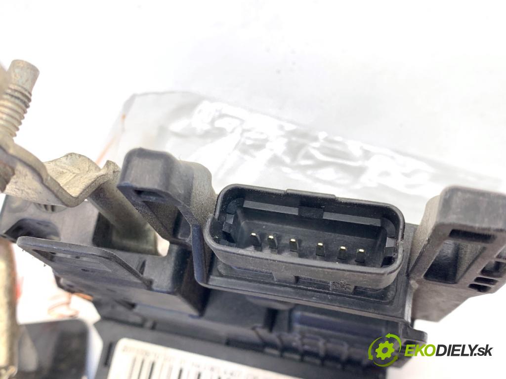 CITROEN DS5 liftback 2012 120 kW 2.0 HDi 165 1997 svorka plus 9665878380