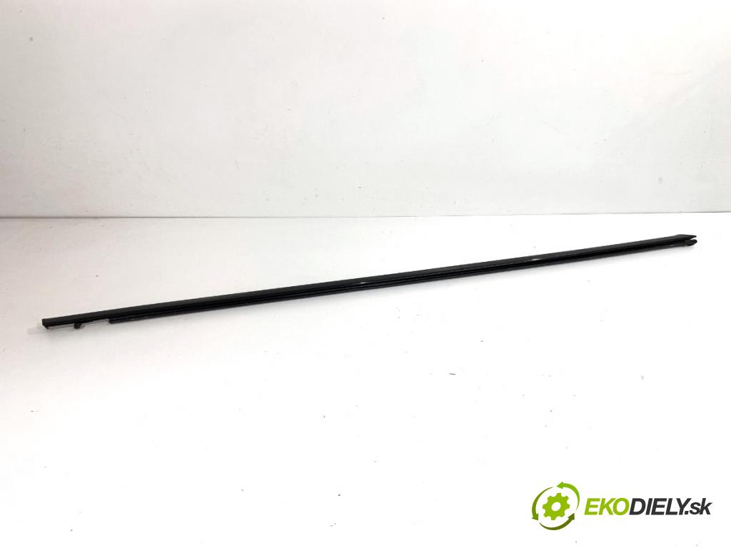 CITROEN DS5 liftback 2012 120 kW 2.0 HDi 165 1997 Lišta Sbírání: predný pravy