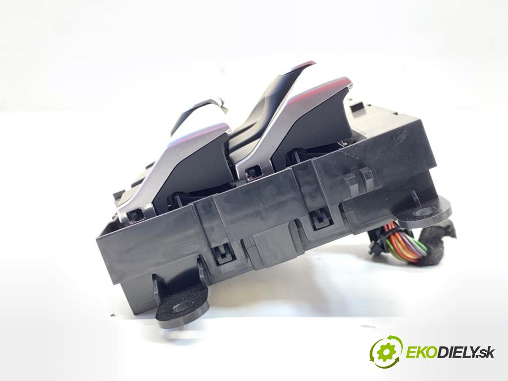 CITROEN DS5 liftback 2012 120 kW 2.0 HDi 165 1997 Panel oken PANORAMY střešního okna rolety 96785850ZD