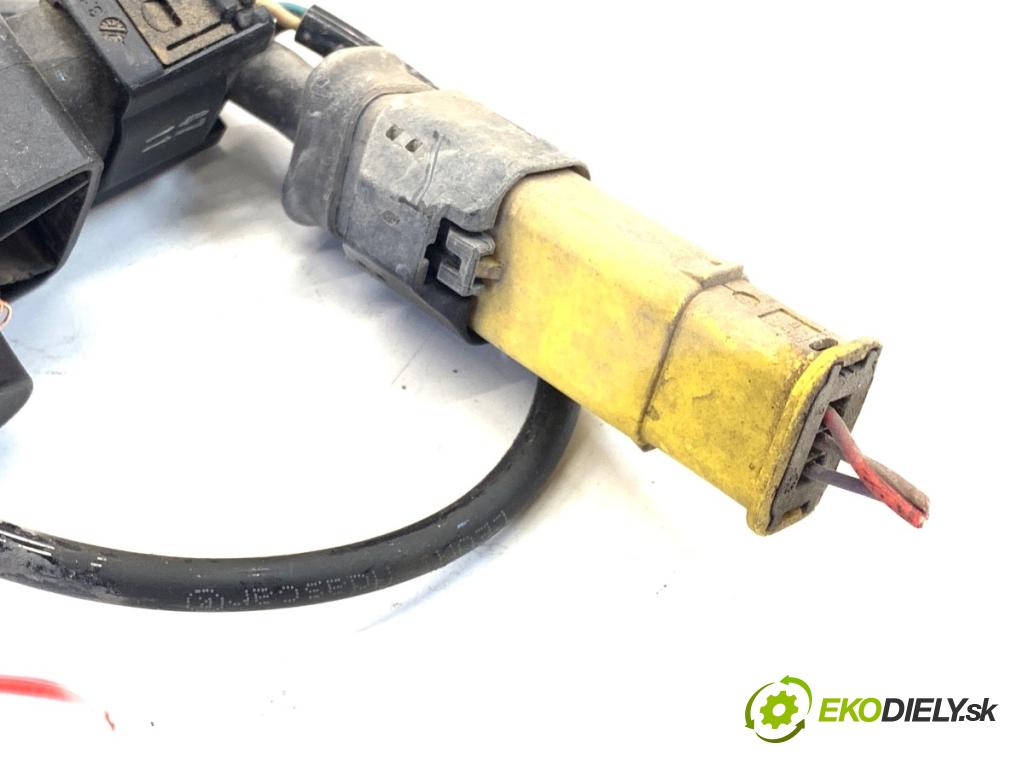 CITROEN DS5 liftback 2012 120 kW 2.0 HDi 165 1997 Snímač XENON pravy predný 1307213006