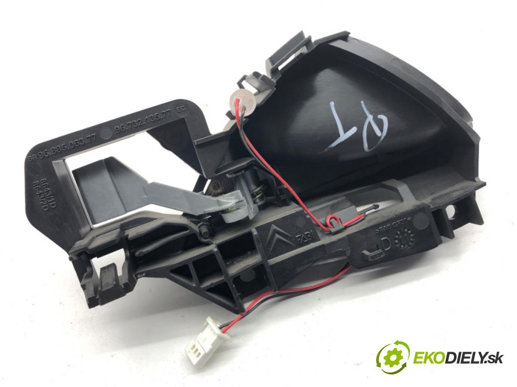 CITROEN DS5 liftback 2012 120 kW 2.0 HDi 165 1997 klika vnitřní pravý zadní část 9688506377