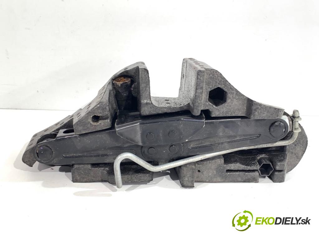 RENAULT MEGANE III liftback 2015 70 kW 1.5 dCi (BZ1G, BZ1W, BZ0R) 1461 Súprava náradia 995040009R