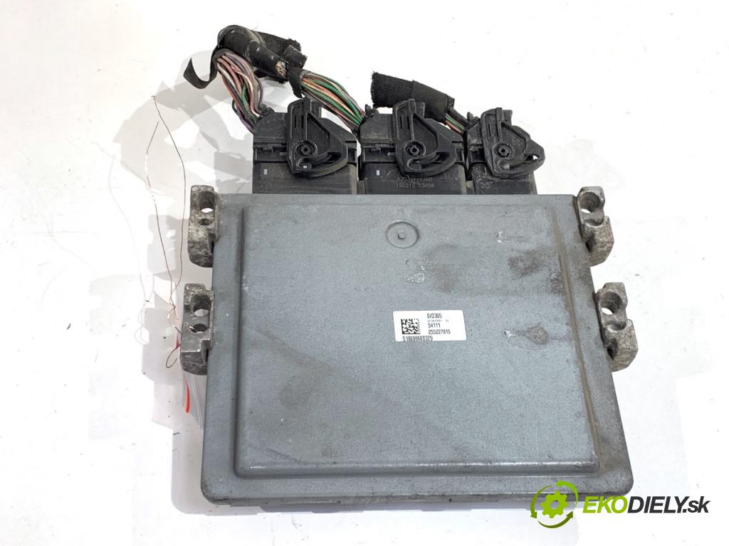 RENAULT MEGANE III liftback 2015 70 kW 1.5 dCi (BZ1G, BZ1W, BZ0R) 1461 řídící jednotka motora 237103956R (Řídicí jednotka)