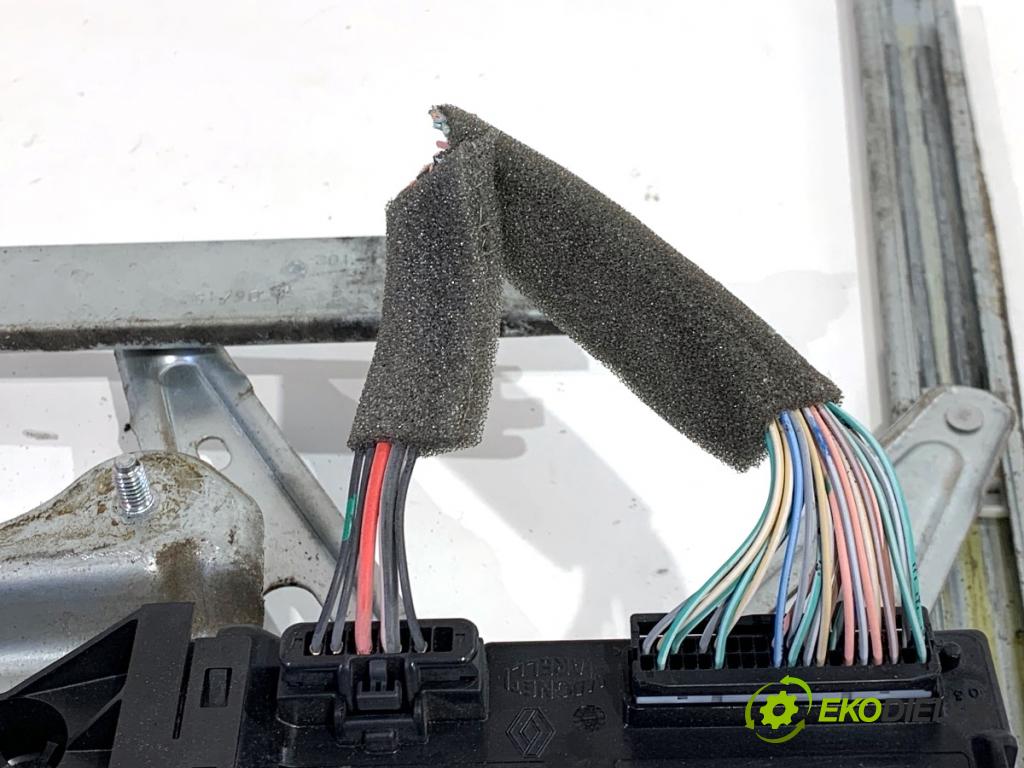 RENAULT MEGANE III liftback 2015 70 kW 1.5 dCi (BZ1G, BZ1W, BZ0R) 1461 Mechanizmus okna ľavy predný 807310246R