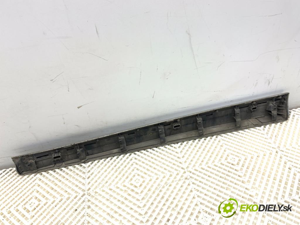 RENAULT MEGANE III liftback 2015 70 kW 1.5 dCi (BZ1G, BZ1W, BZ0R) 1461 lišta dveře pravý přední část 801861830R