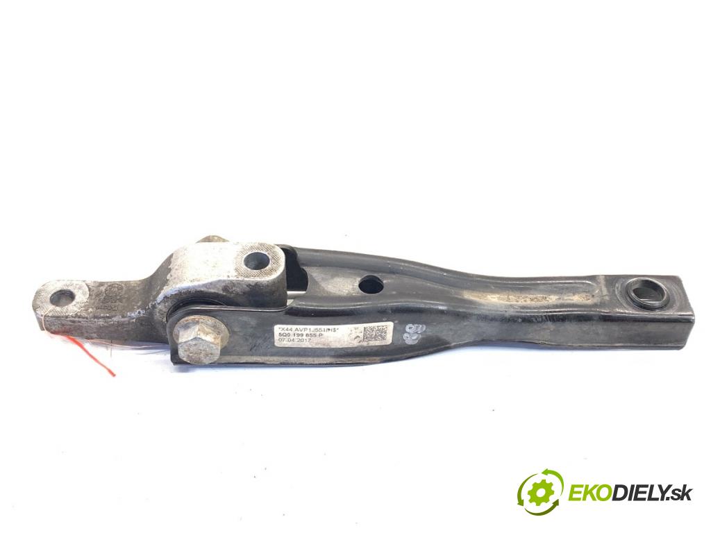 SEAT LEON III liftback 2017 132 kW 1.8 TSI 1798 držák převodovky 5Q0199855P