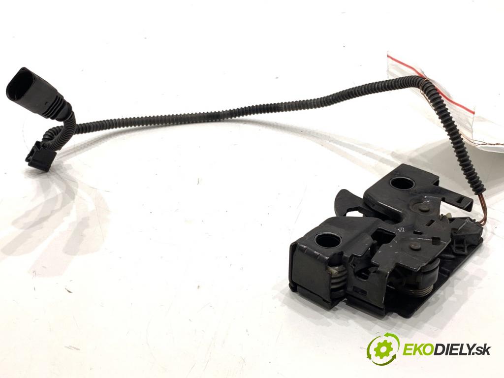 SEAT LEON III liftback 2017 132 kW 1.8 TSI 1798 zámok kapoty predný 5F0823509C