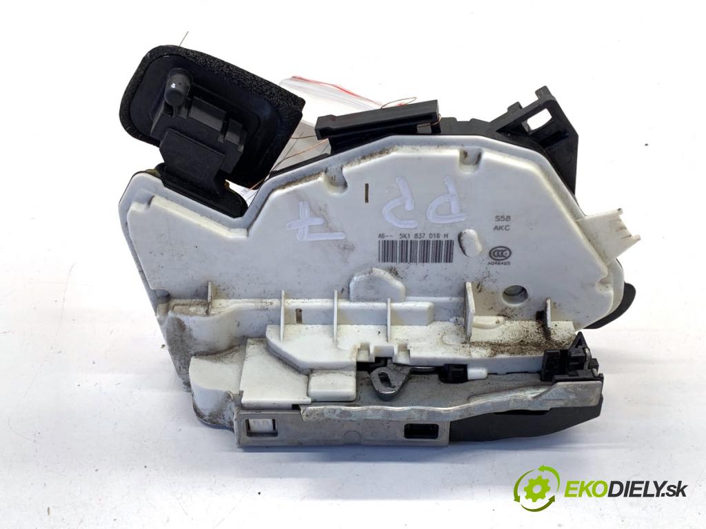 SEAT LEON III liftback 2017 132 kW 1.8 TSI 1798 zámok Dvere pravy predný 5K1837016H