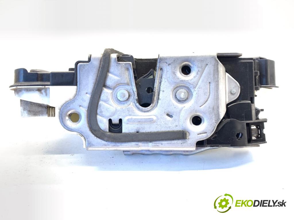 SEAT LEON III liftback 2017 132 kW 1.8 TSI 1798 zámok Dvere ľavy predný 5K1837015H