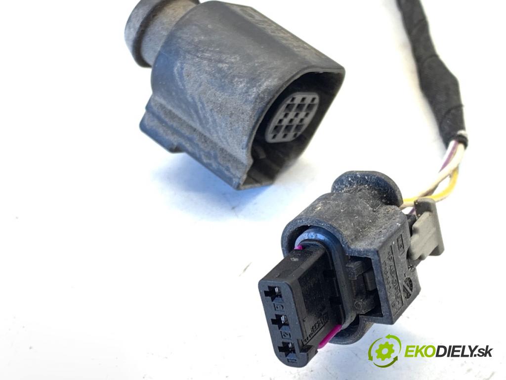 SEAT LEON III liftback 2017 132 kW 1.8 TSI 1798 Káblovačka PDC zad 5F4971194A