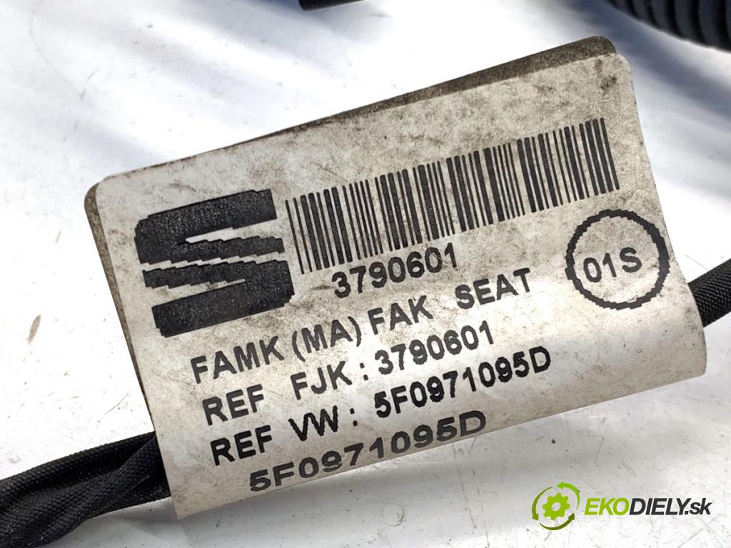 SEAT LEON III liftback 2017 132 kW 1.8 TSI 1798 Káblovačka PDC predný 5F0971095D