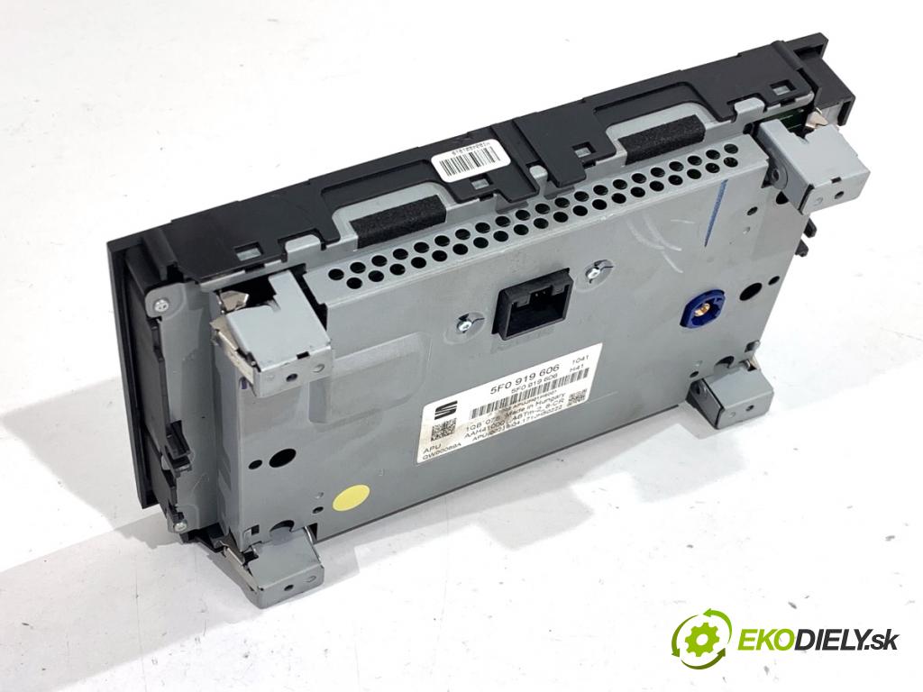 SEAT LEON III liftback 2017 132 kW 1.8 TSI 1798 RADIO mavigace 5F0919606 (Audio zařízení)