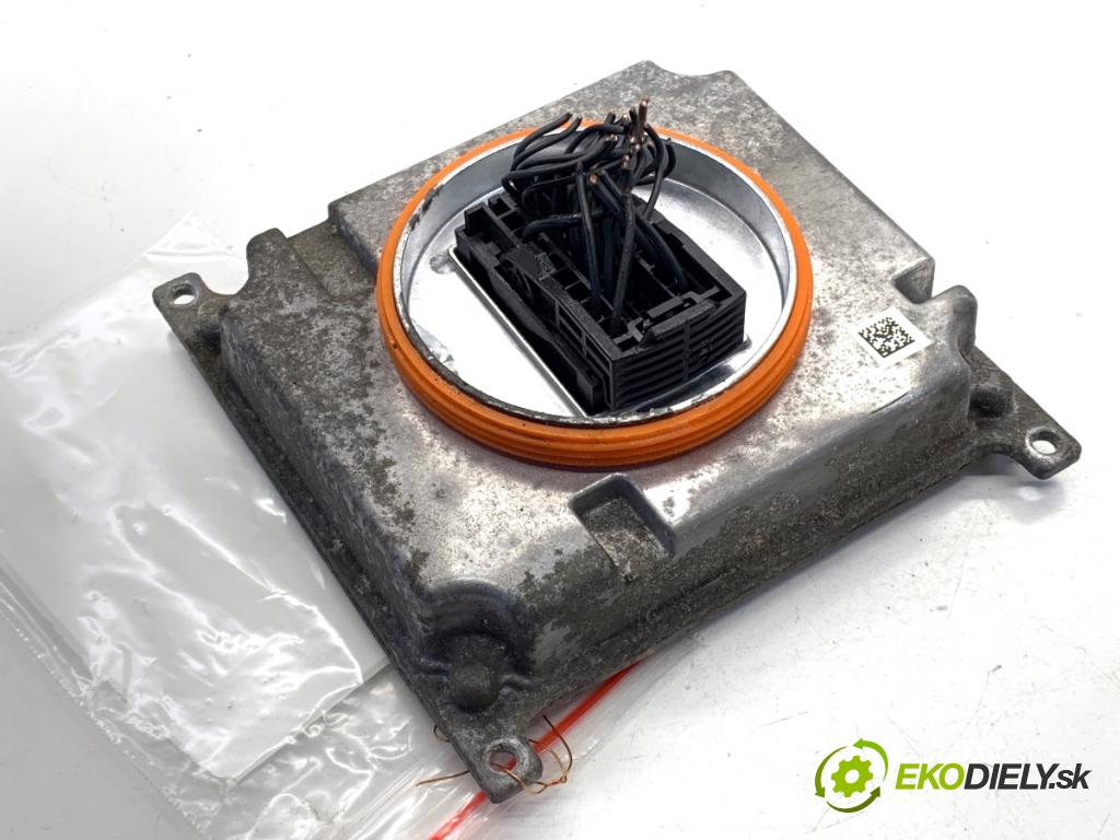 SEAT LEON III liftback 2017 132 kW 1.8 TSI 1798 měnič XENON 7P5941591A (Řídící jednotka xenonu)