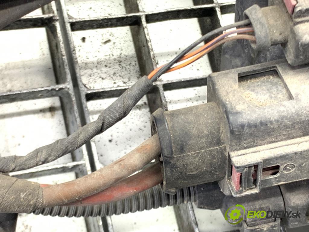 SEAT LEON III liftback 2017 132 kW 1.8 TSI 1798 riadenie volantu Riadenie 5Q1423051AS