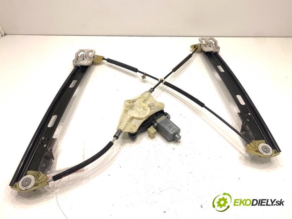 SEAT LEON III liftback 2017 132 kW 1.8 TSI 1798 mechanismus okna levý přední část 5Q0959801B