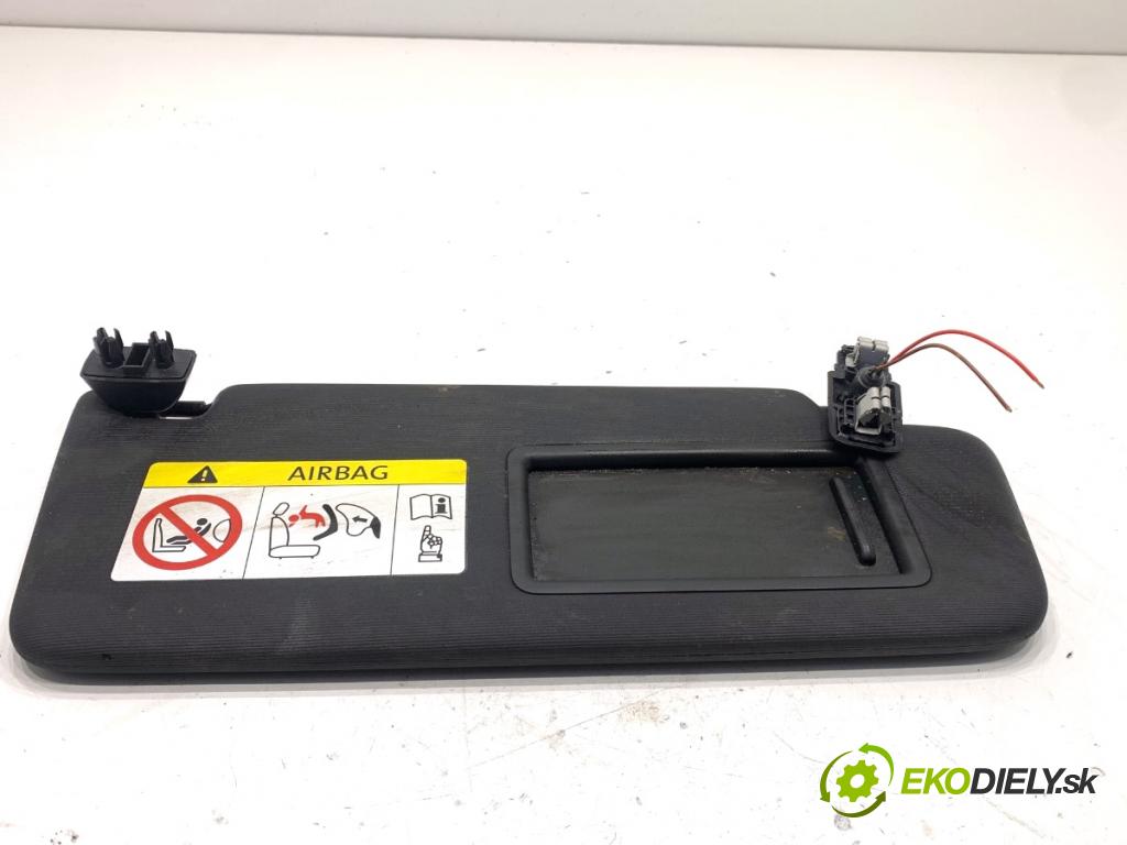 SEAT LEON III liftback 2017 132 kW 1.8 TSI 1798 clona sluneční pravý 