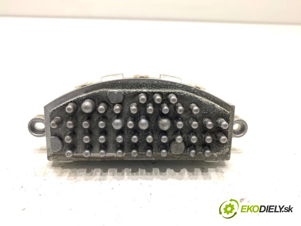 SEAT LEON III liftback 2017 132 kW 1.8 TSI 1798 odpor rezistor topení vzduchu 5Q0907521C (Odpor topení)