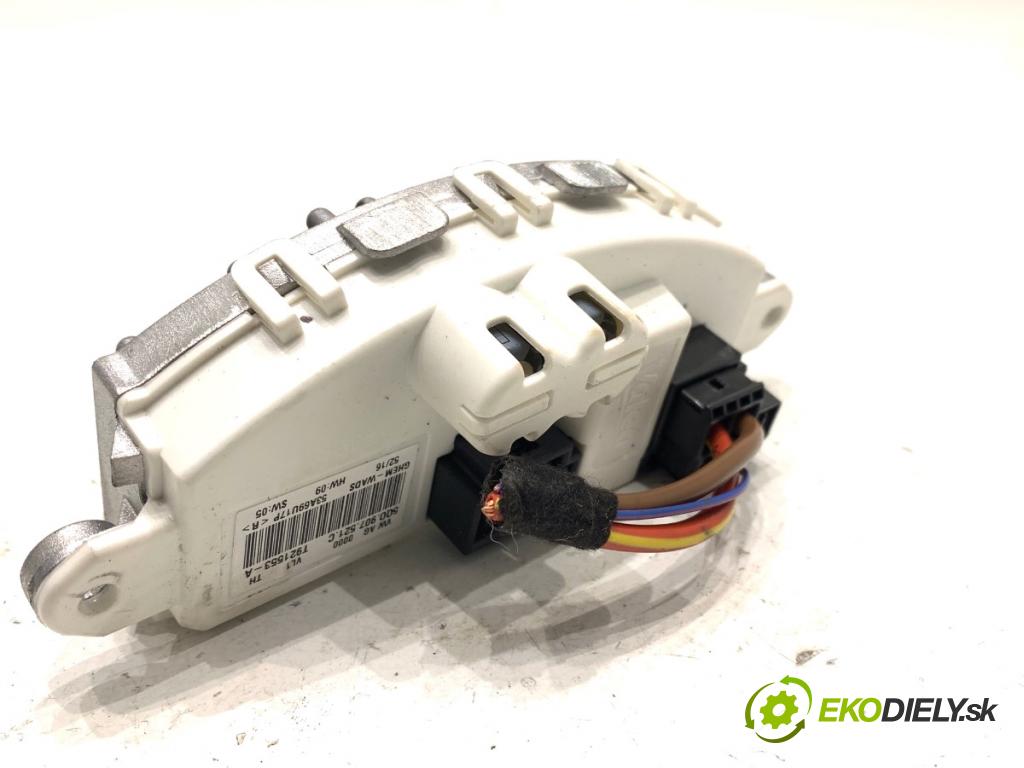 SEAT LEON III liftback 2017 132 kW 1.8 TSI 1798 odpor rezistor topení vzduchu 5Q0907521C (Odpor topení)