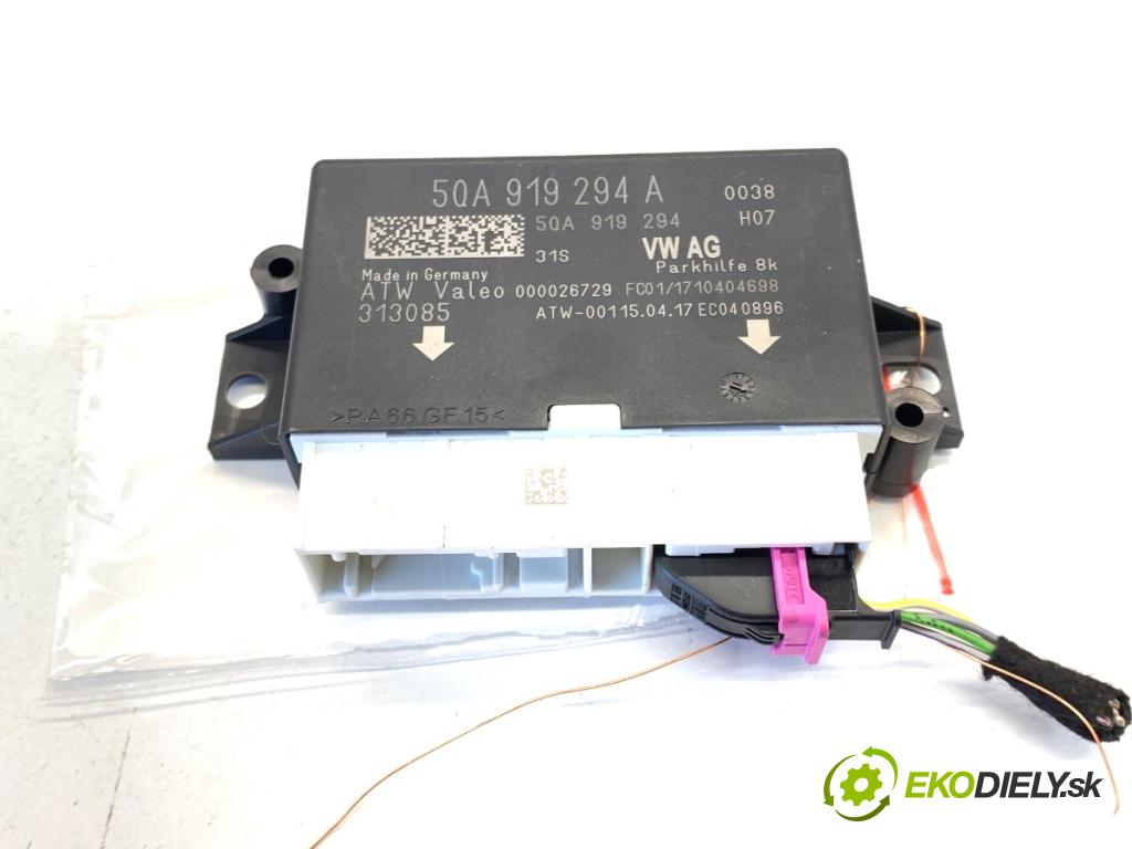 SEAT LEON III liftback 2017 132 kW 1.8 TSI 1798 modul PDC 5QA919294A (Řídící jednotka ostatní)