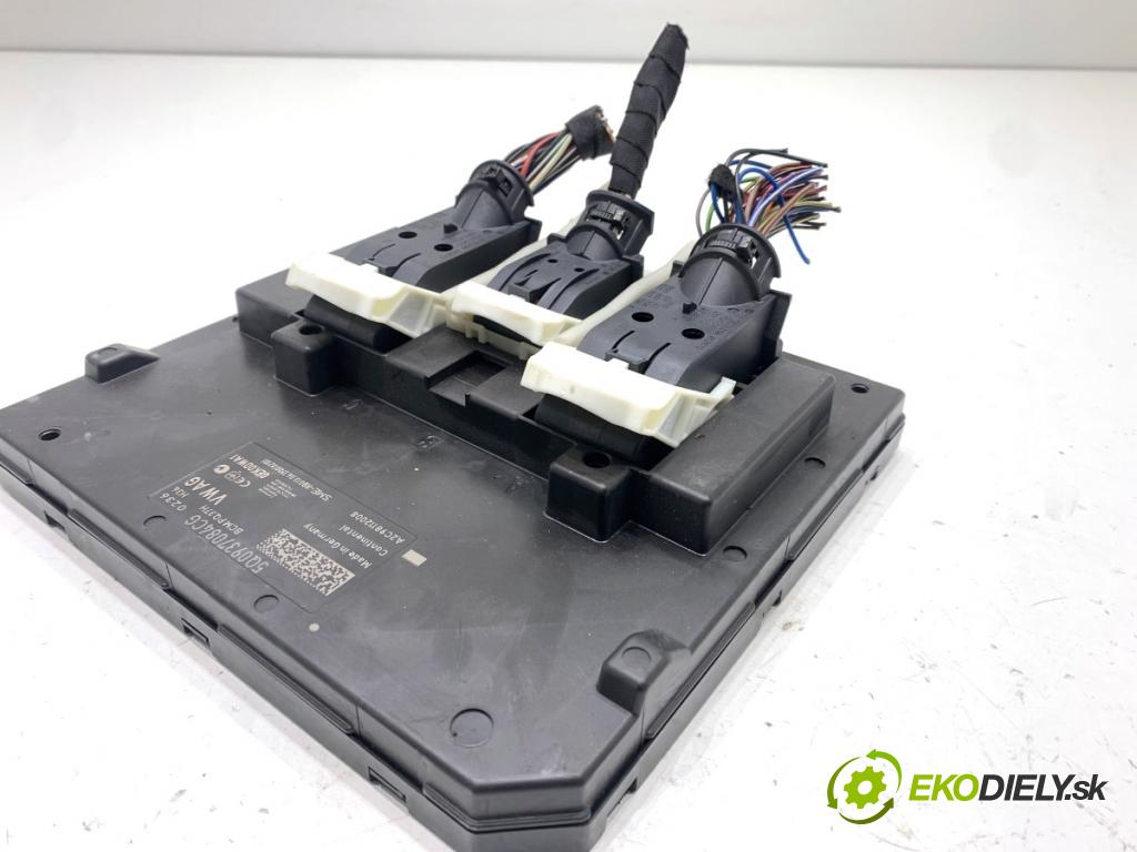 SEAT LEON III liftback 2017 132 kW 1.8 TSI 1798 modul komfortu 5Q0937084CG (Komfortní modul)