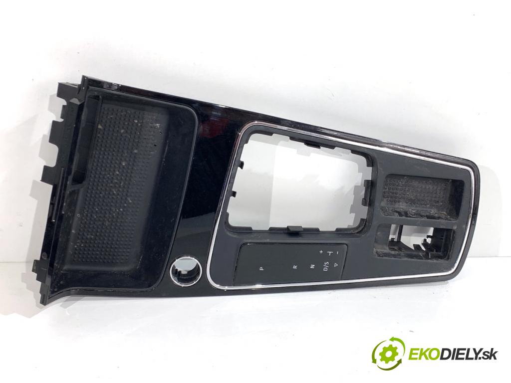 SEAT LEON III liftback 2017 132 kW 1.8 TSI 1798 lišty kryt 5F1820901D 5F1858061A (Lišta)