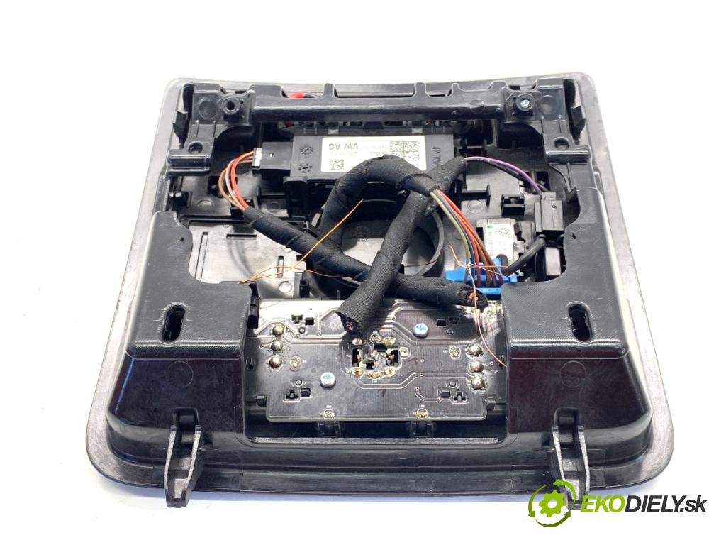 SEAT LEON III liftback 2017 132 kW 1.8 TSI 1798 světlo stropní 5Q0951171 3B0035711B