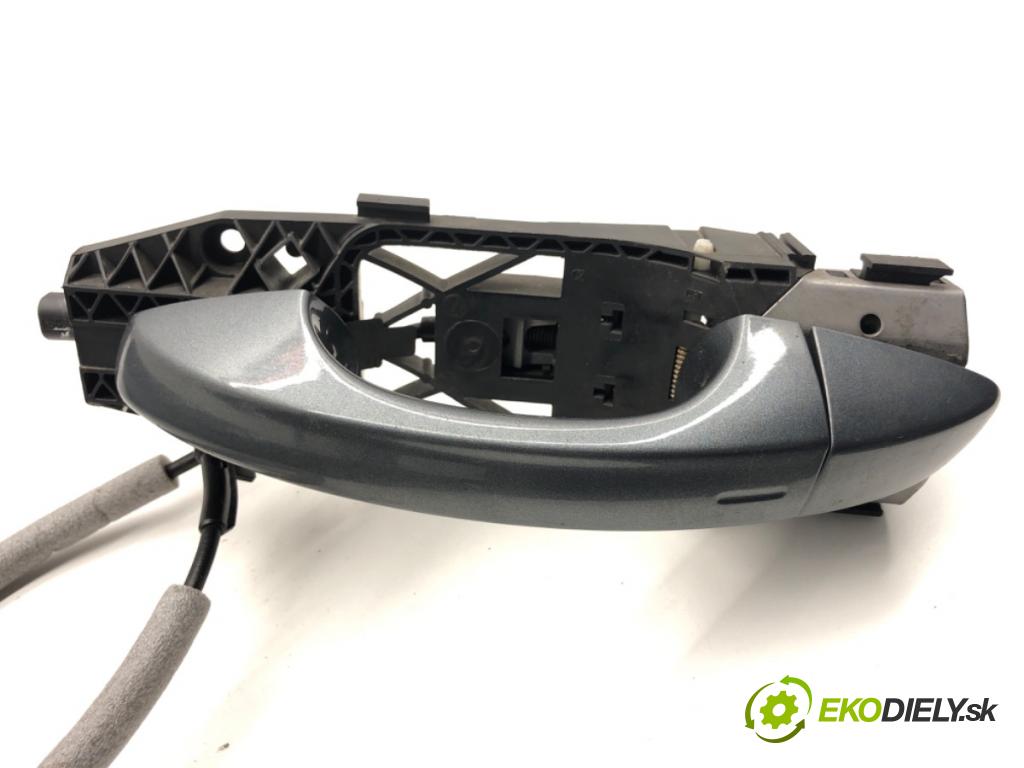 SEAT LEON III liftback 2017 132 kW 1.8 TSI 1798 klika vnejší levý přední část 