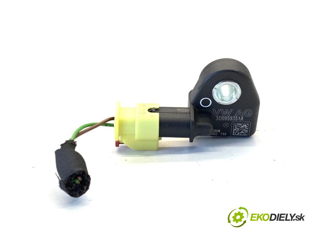 SEAT LEON III liftback 2017 132 kW 1.8 TSI 1798 Snímač nárazu 3Q0959351A (Snímač nárazu)