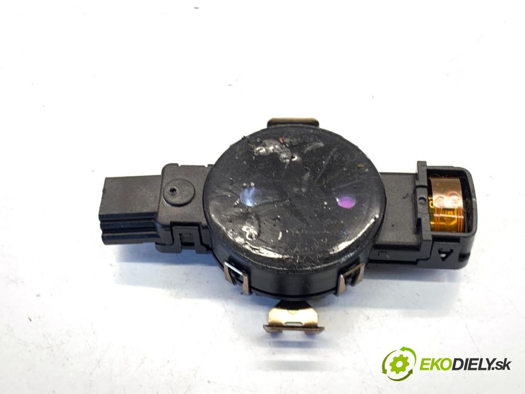 SEAT LEON III liftback 2017 132 kW 1.8 TSI 1798 snímač deště 5Q0955547B (Snímač deště)