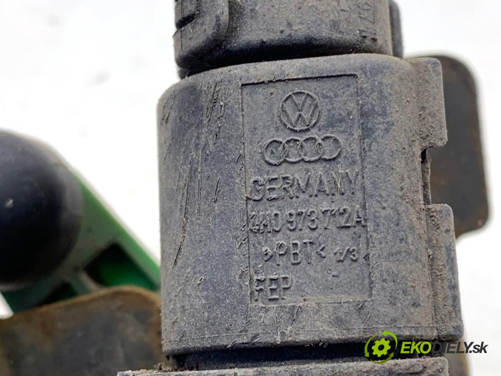 SEAT LEON III liftback 2017 132 kW 1.8 TSI 1798 Snímač XENON zad ľavy 5Q0512521J