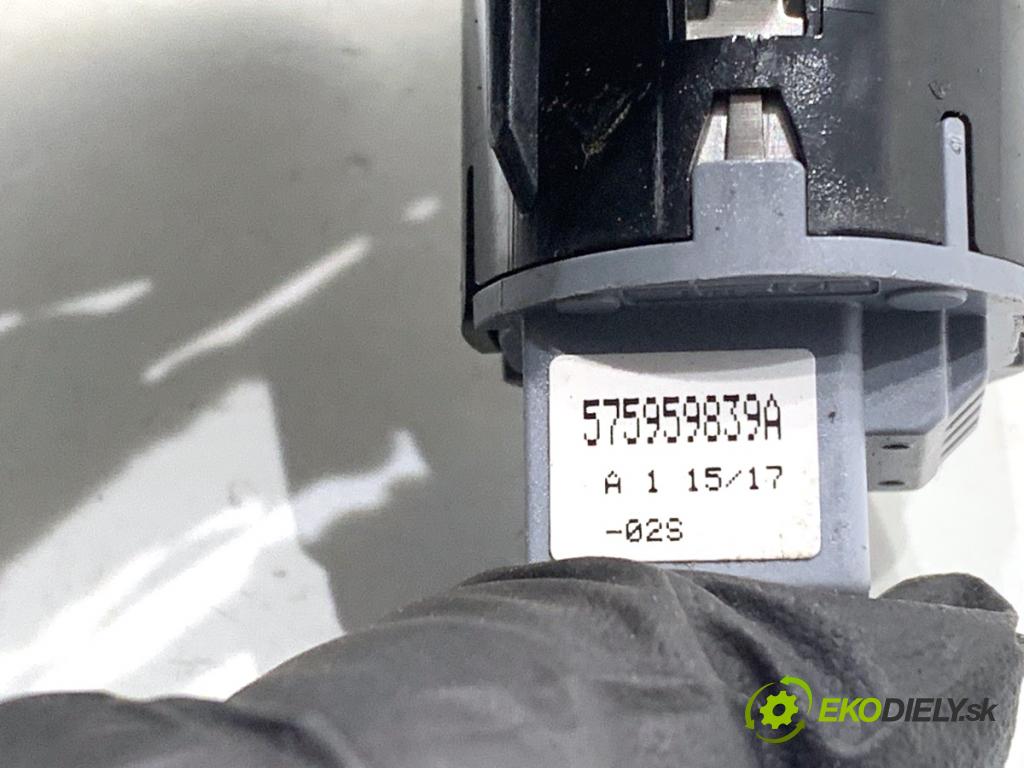 SEAT LEON III liftback 2017 132 kW 1.8 TSI 1798 vypínač ZAPALOVÁNÍ: START/STOP 575959839A