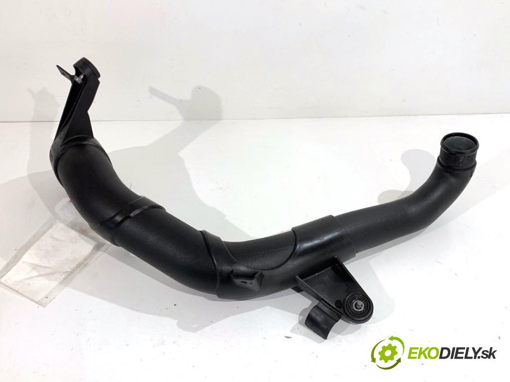 SEAT LEON III liftback 2017 132 kW 1.8 TSI 1798 Rúra vzduchu 5Q0145762E