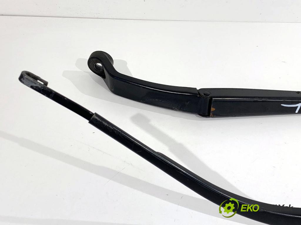 HONDA CR-V IV SUV 2016 118 kW 1.6 i-DTEC 4WD (RE6) 1597 Rameno stierače predný