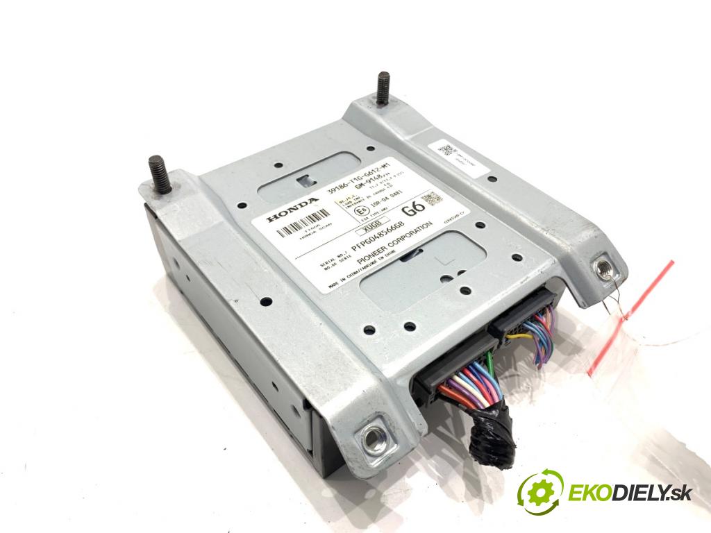 HONDA CR-V IV SUV 2016 118 kW 1.6 i-DTEC 4WD (RE6) 1597 zesilovač 39186-T1G-G612-M1 (Zesilovač)