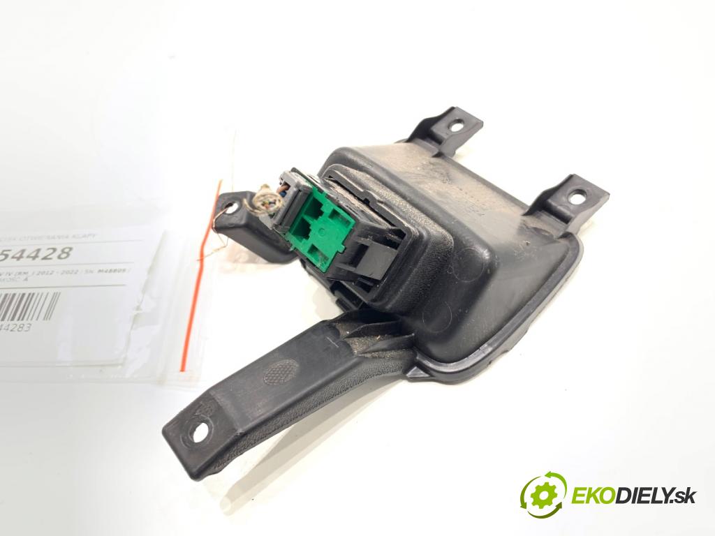 HONDA CR-V IV SUV 2016 118 kW 1.6 i-DTEC 4WD (RE6) 1597 vypínač otevírání dveří M48809