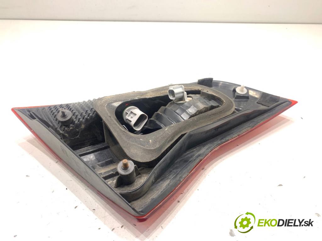 RENAULT KOLEOS I SUV 2012 110 kW 2.0 dCi (HY0K) 1995 světlo zadní část pravá vnitřní 26550-JY05A (Klika dveří ostatní)