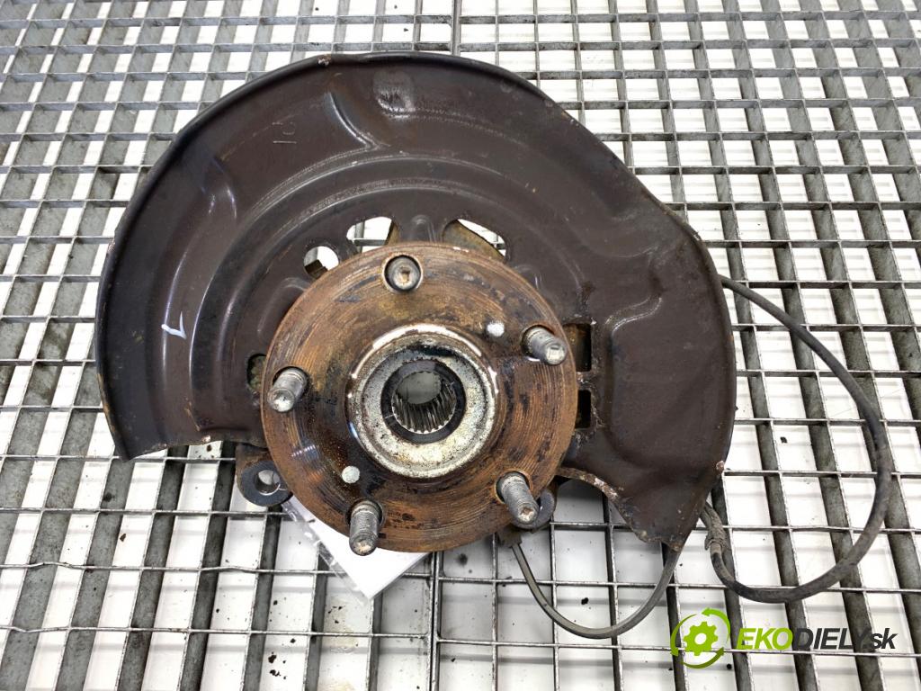 TOYOTA AURIS II liftback 2017 73 kW 1.8 Hybrid (ZWE186_) 1798 náboj levý přední část 