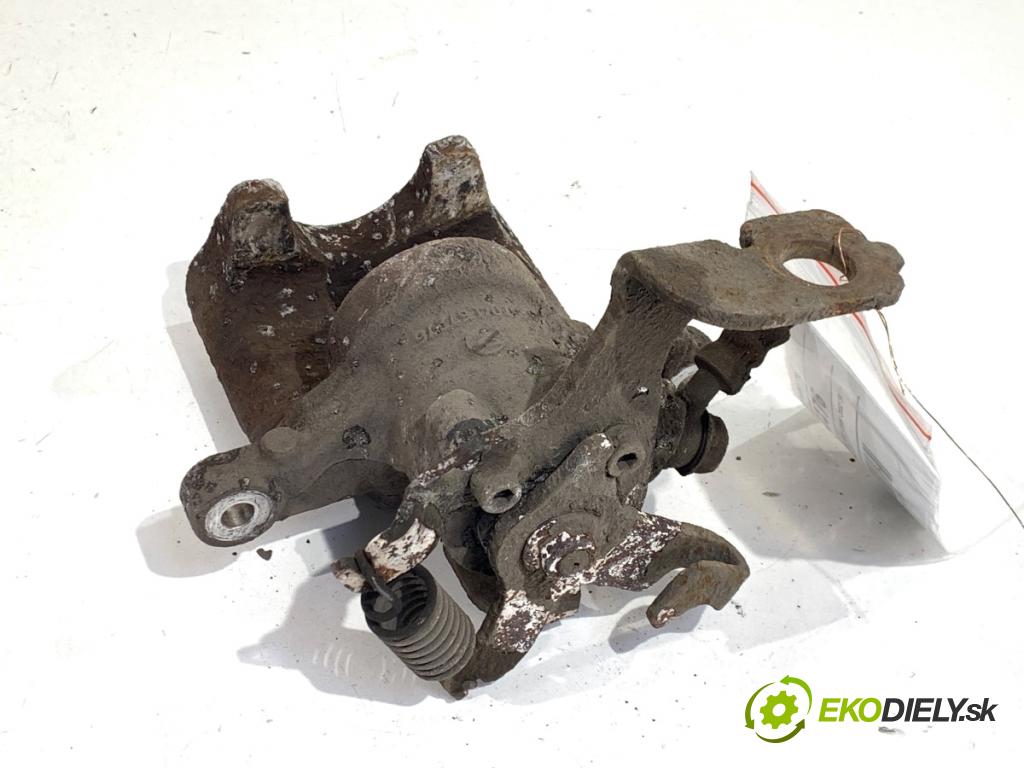 TOYOTA AURIS II liftback 2017 73 kW 1.8 Hybrid (ZWE186_) 1798 brzdič třmen pravý zadní část