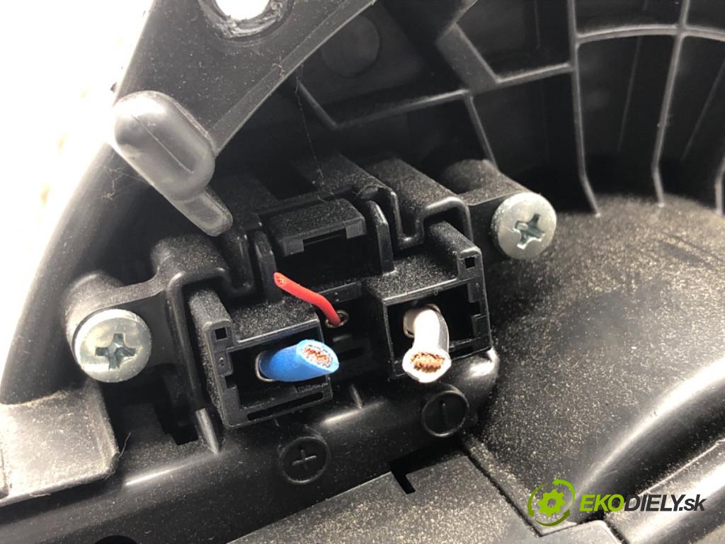 TOYOTA AURIS II liftback 2017 73 kW 1.8 Hybrid (ZWE186_) 1798 ventilátor kúrenia