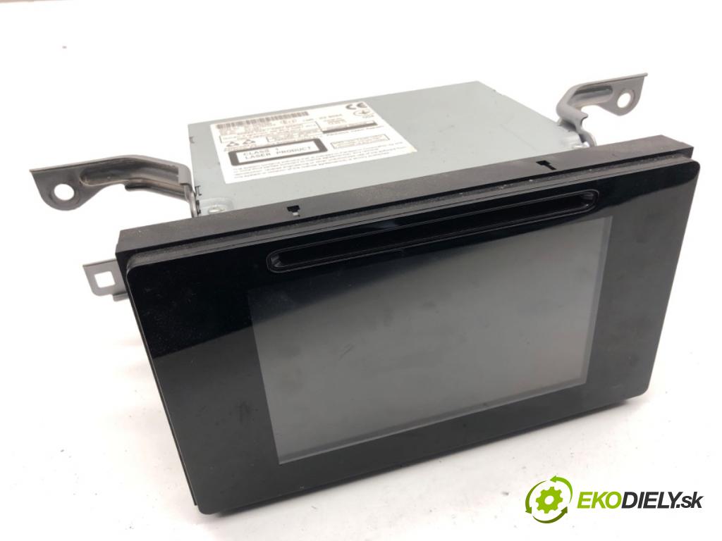 TOYOTA AURIS II liftback 2017 73 kW 1.8 Hybrid (ZWE186_) 1798 RADIO 86840-0F020 (Audio zariadenie)