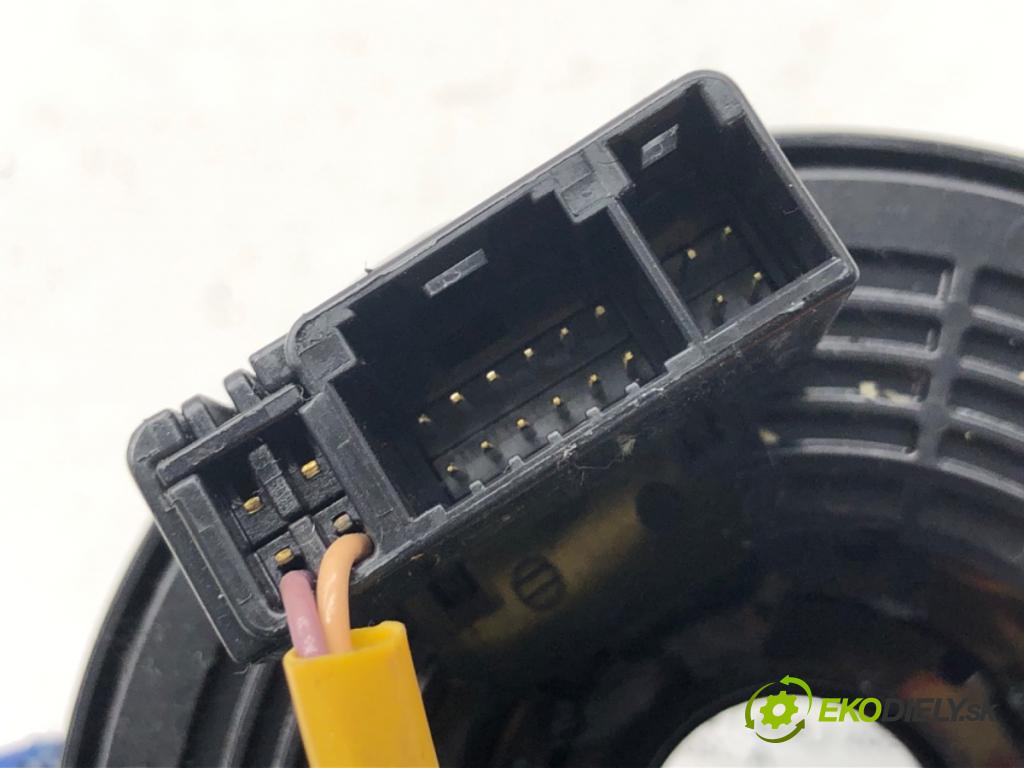 TOYOTA AURIS II liftback 2017 73 kW 1.8 Hybrid (ZWE186_) 1798 kroužek slimák airbag 89245-02060 (Airbag)