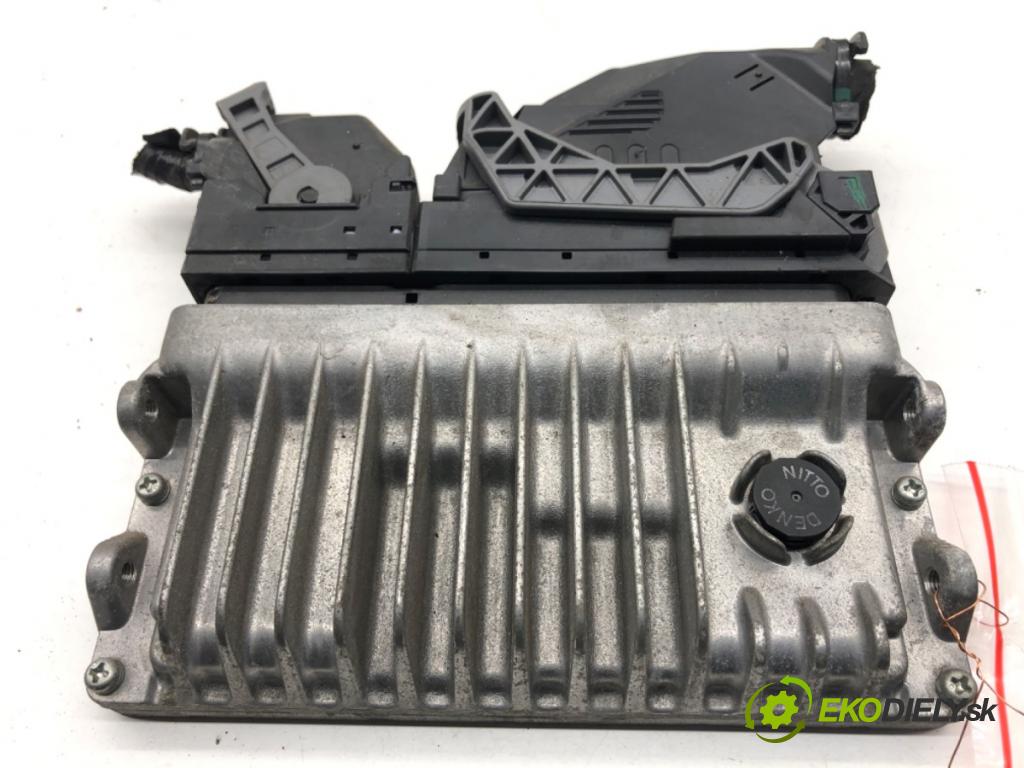 TOYOTA AURIS II liftback 2017 73 kW 1.8 Hybrid (ZWE186_) 1798 riadiaca jednotka Motor 89661-0ZU60 (Riadiaca jednotka)